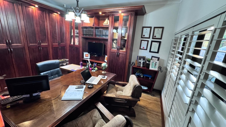 4 Bedroom Property for Sale in Eldoraigne Gauteng