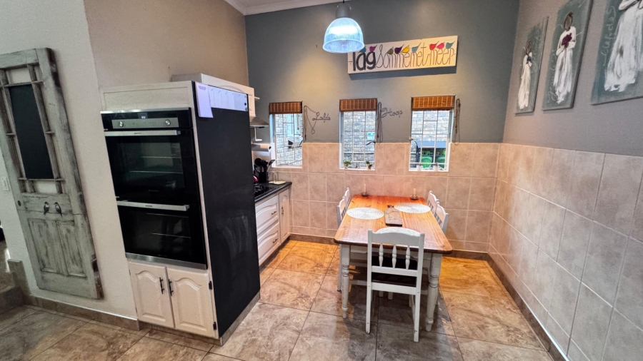4 Bedroom Property for Sale in Eldoraigne Gauteng