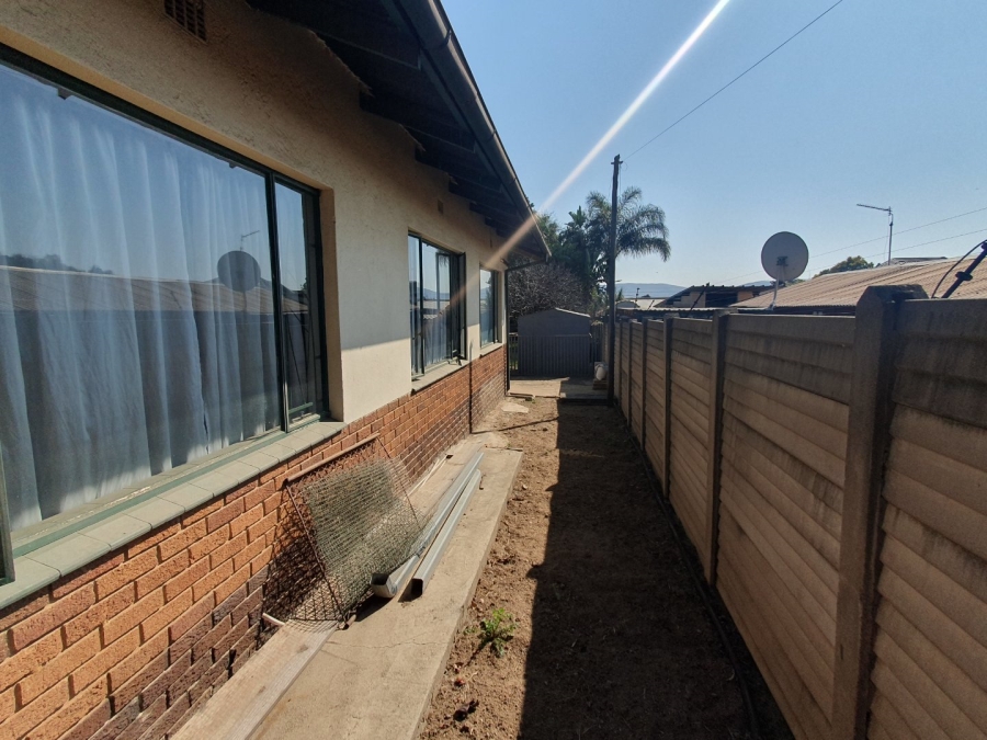 4 Bedroom Property for Sale in Pretoria Gardens Gauteng