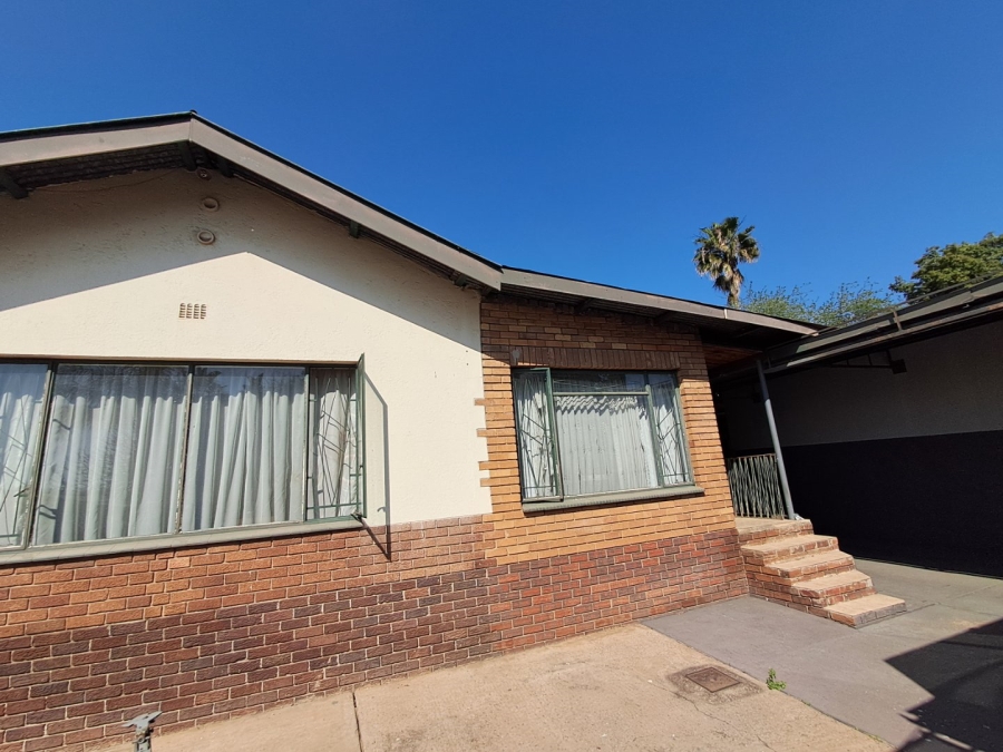 4 Bedroom Property for Sale in Pretoria Gardens Gauteng