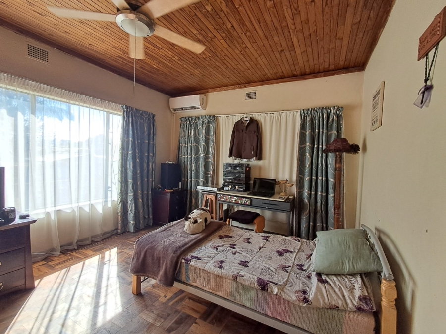 4 Bedroom Property for Sale in Pretoria Gardens Gauteng