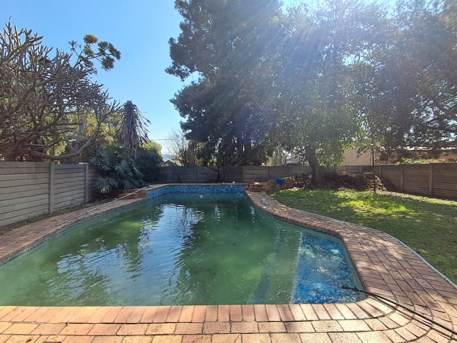 4 Bedroom Property for Sale in Pretoria Gardens Gauteng