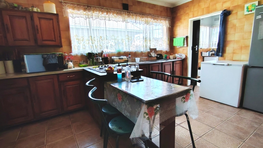  Bedroom Property for Sale in Buyscelia Gauteng