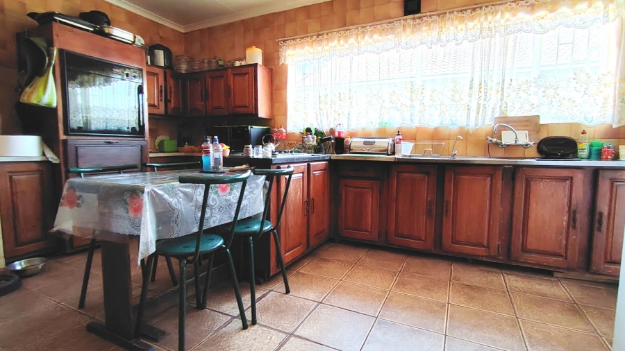  Bedroom Property for Sale in Buyscelia Gauteng