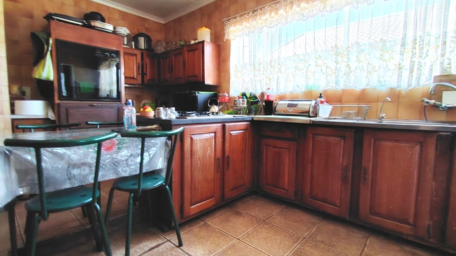 Bedroom Property for Sale in Buyscelia Gauteng