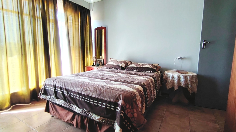  Bedroom Property for Sale in Buyscelia Gauteng