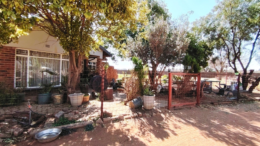  Bedroom Property for Sale in Buyscelia Gauteng