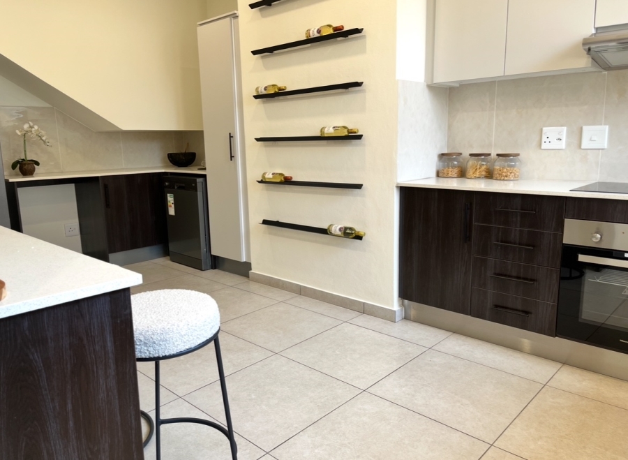 3 Bedroom Property for Sale in Greenstone Hill Gauteng