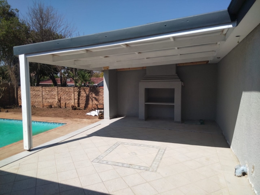 4 Bedroom Property for Sale in Doringkloof Gauteng