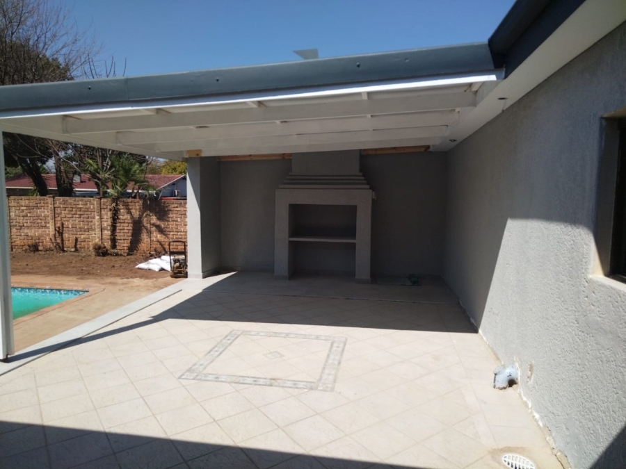 4 Bedroom Property for Sale in Doringkloof Gauteng