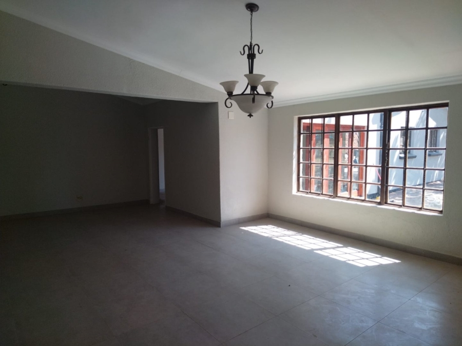 4 Bedroom Property for Sale in Doringkloof Gauteng