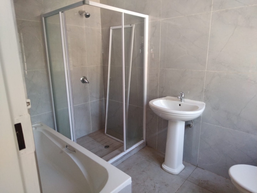 4 Bedroom Property for Sale in Doringkloof Gauteng