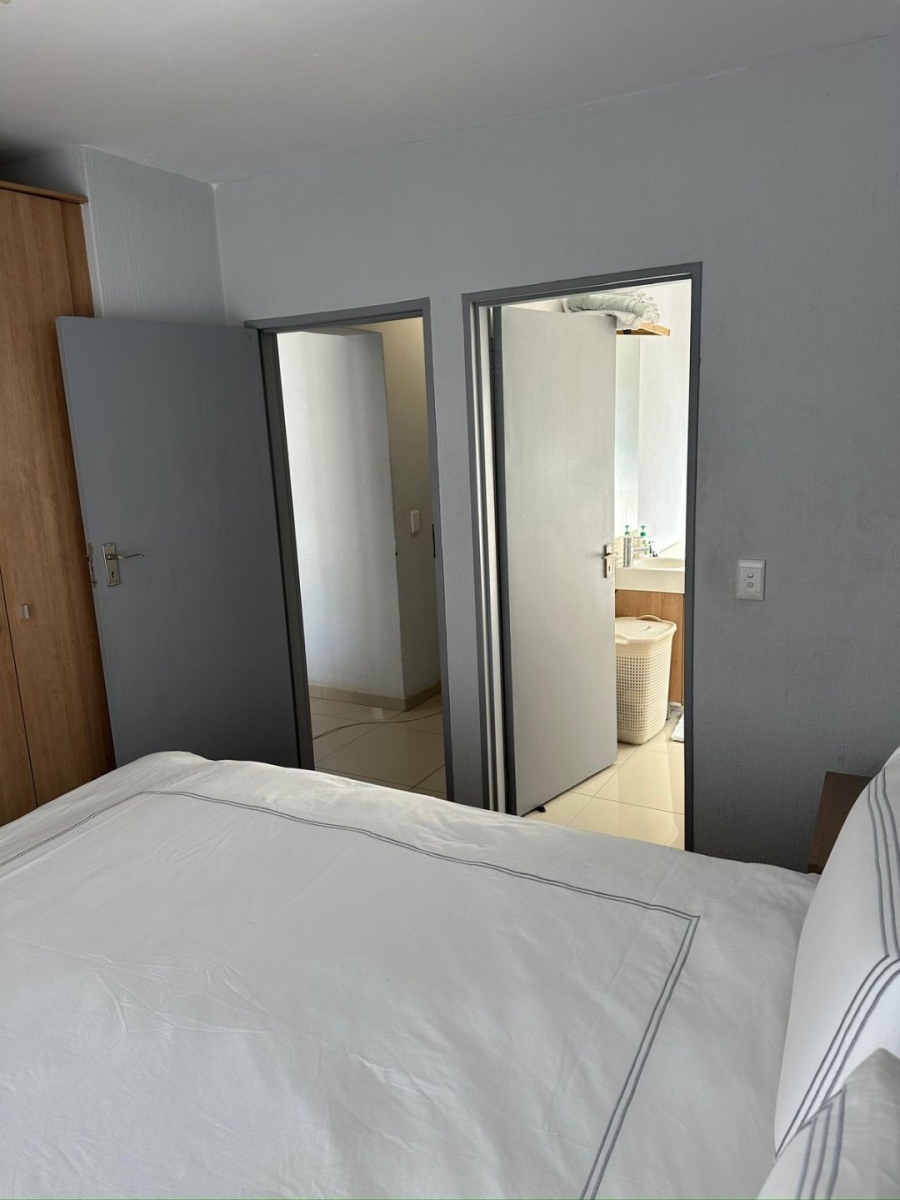 To Let 2 Bedroom Property for Rent in Broadacres Gauteng