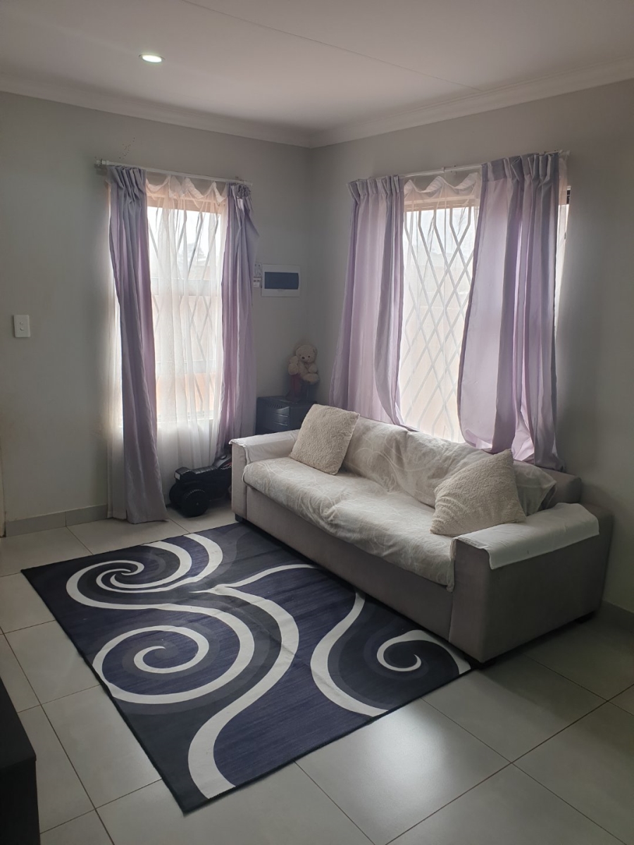 2 Bedroom Property for Sale in Daggafontein Gauteng