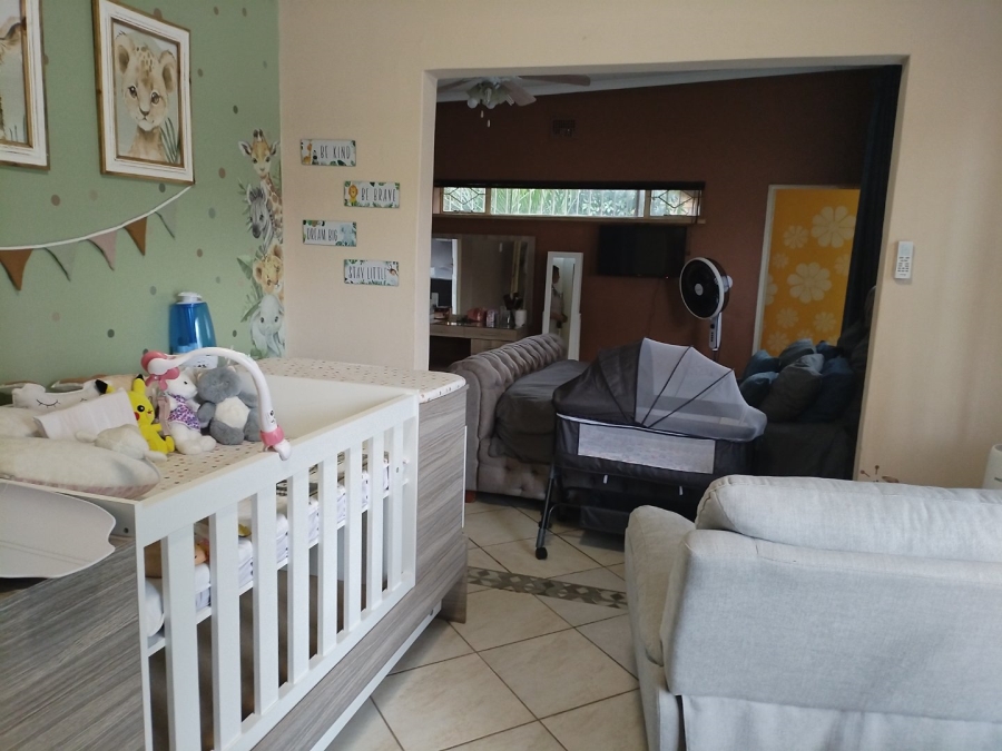 5 Bedroom Property for Sale in Petersfield Gauteng