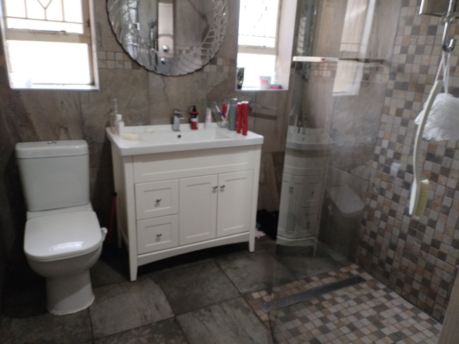 5 Bedroom Property for Sale in Petersfield Gauteng