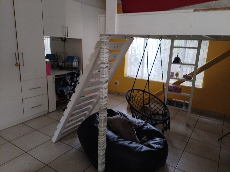 5 Bedroom Property for Sale in Petersfield Gauteng