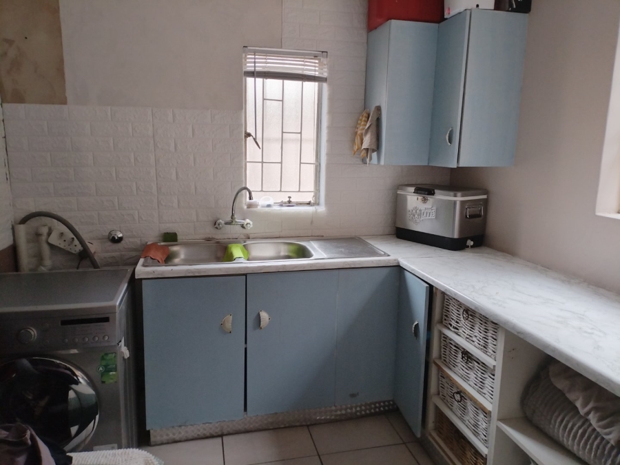 5 Bedroom Property for Sale in Petersfield Gauteng