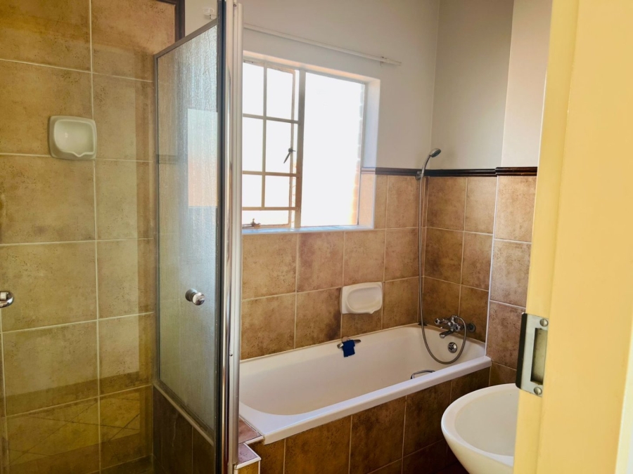 2 Bedroom Property for Sale in Equestria Gauteng