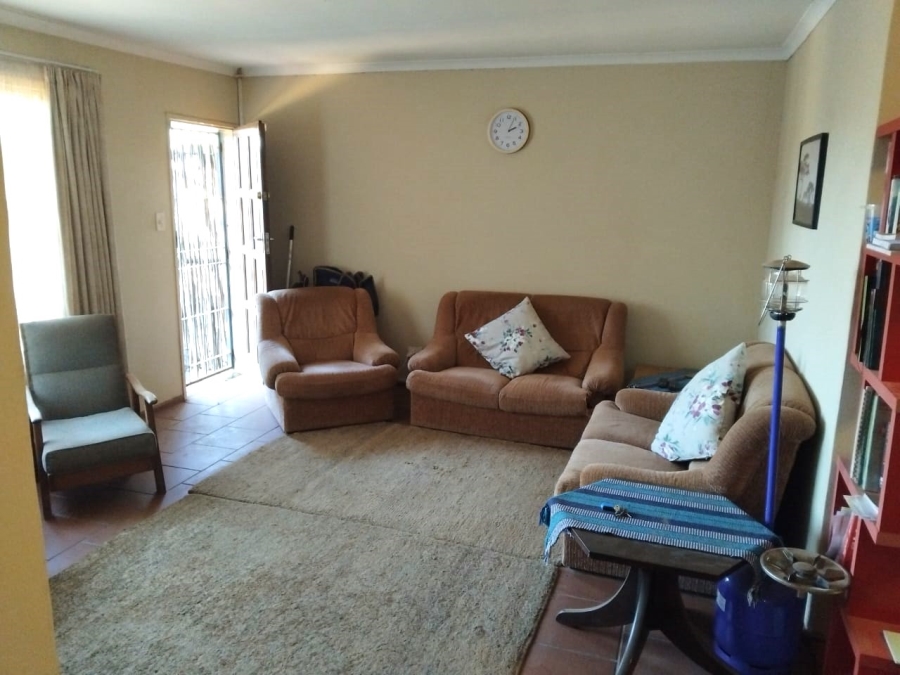 To Let 2 Bedroom Property for Rent in Waterkloof Park Gauteng