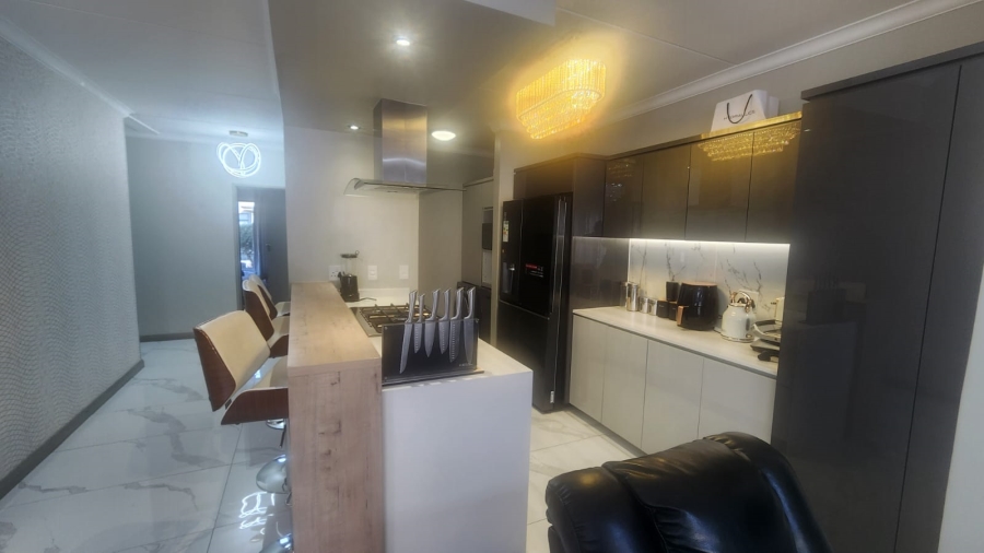 3 Bedroom Property for Sale in Carlswald Gauteng