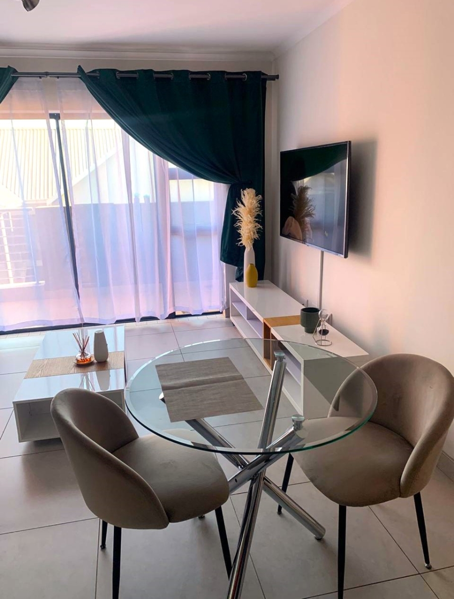 To Let 1 Bedroom Property for Rent in Glen Marais Gauteng