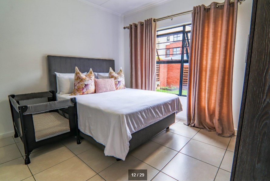 3 Bedroom Property for Sale in Greenstone Crest Gauteng