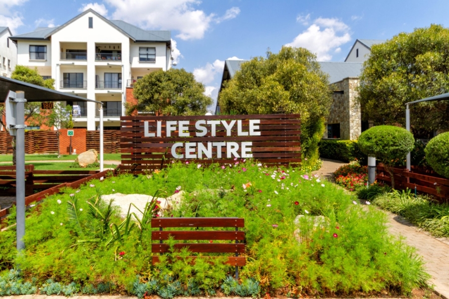 3 Bedroom Property for Sale in Greenstone Crest Gauteng
