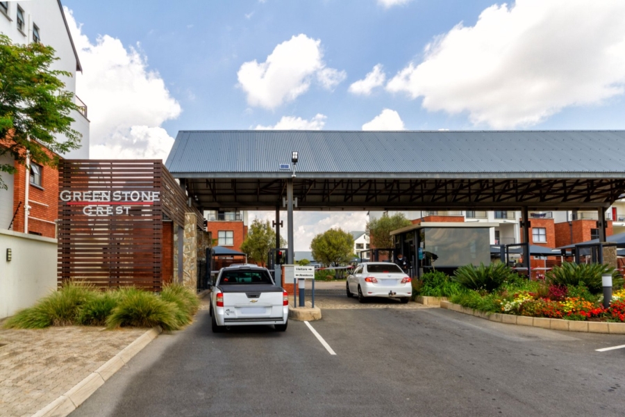 3 Bedroom Property for Sale in Greenstone Crest Gauteng