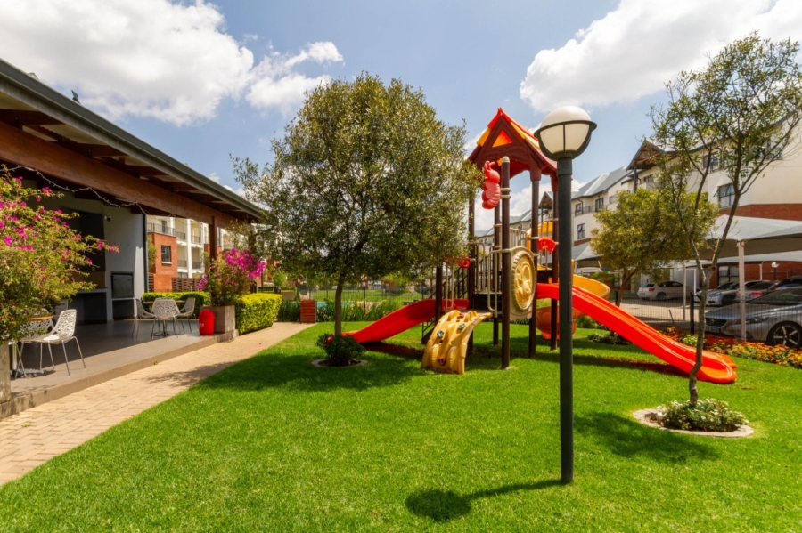 3 Bedroom Property for Sale in Greenstone Crest Gauteng
