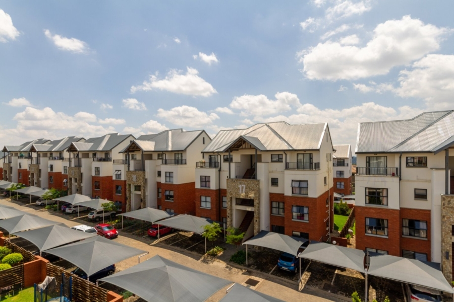 3 Bedroom Property for Sale in Greenstone Crest Gauteng