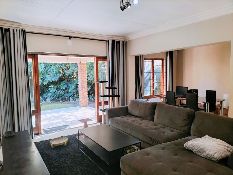 To Let 2 Bedroom Property for Rent in Atholl Gauteng