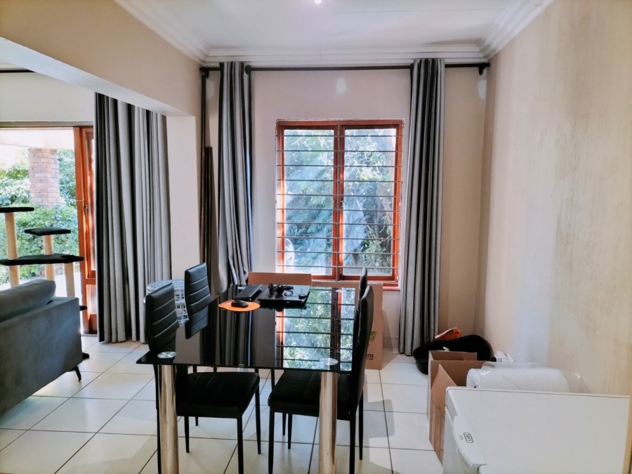 To Let 2 Bedroom Property for Rent in Atholl Gauteng