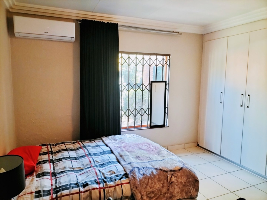 To Let 2 Bedroom Property for Rent in Atholl Gauteng