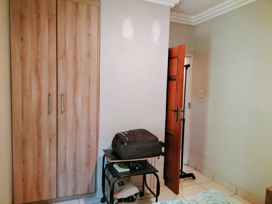 To Let 2 Bedroom Property for Rent in Atholl Gauteng