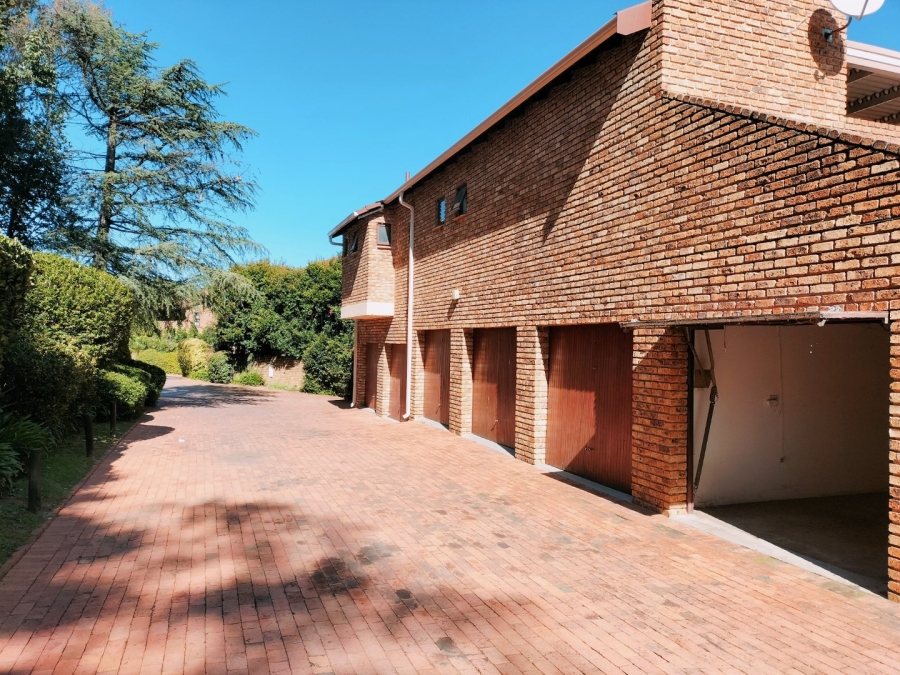 To Let 2 Bedroom Property for Rent in Atholl Gauteng