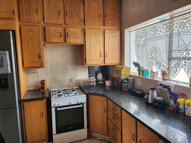 4 Bedroom Property for Sale in Van Riebeeck Park Gauteng
