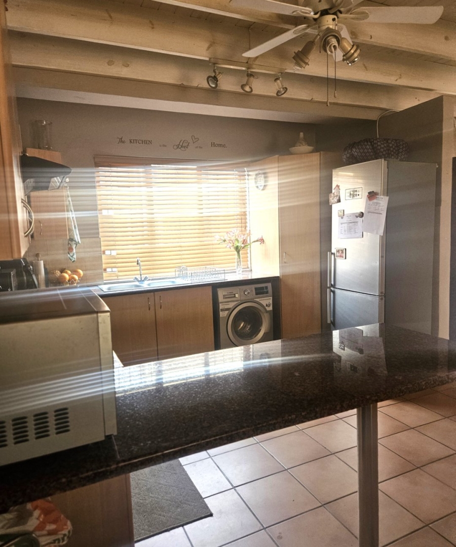 4 Bedroom Property for Sale in Halfway Gardens Gauteng
