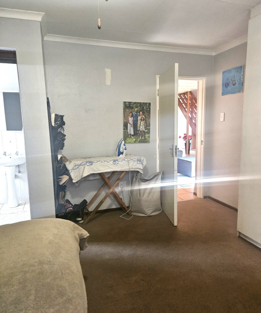 4 Bedroom Property for Sale in Halfway Gardens Gauteng