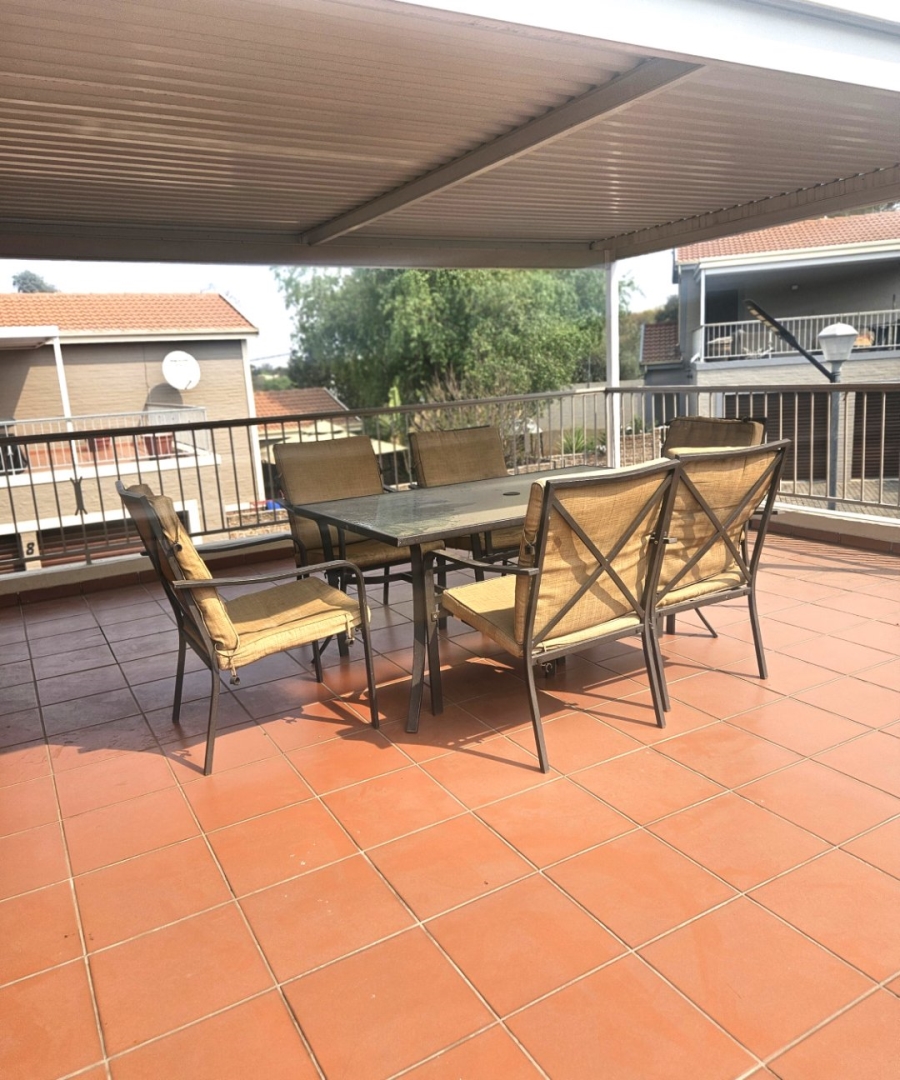 4 Bedroom Property for Sale in Halfway Gardens Gauteng