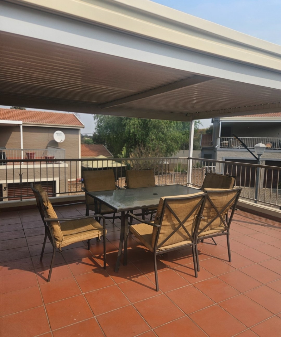 4 Bedroom Property for Sale in Halfway Gardens Gauteng