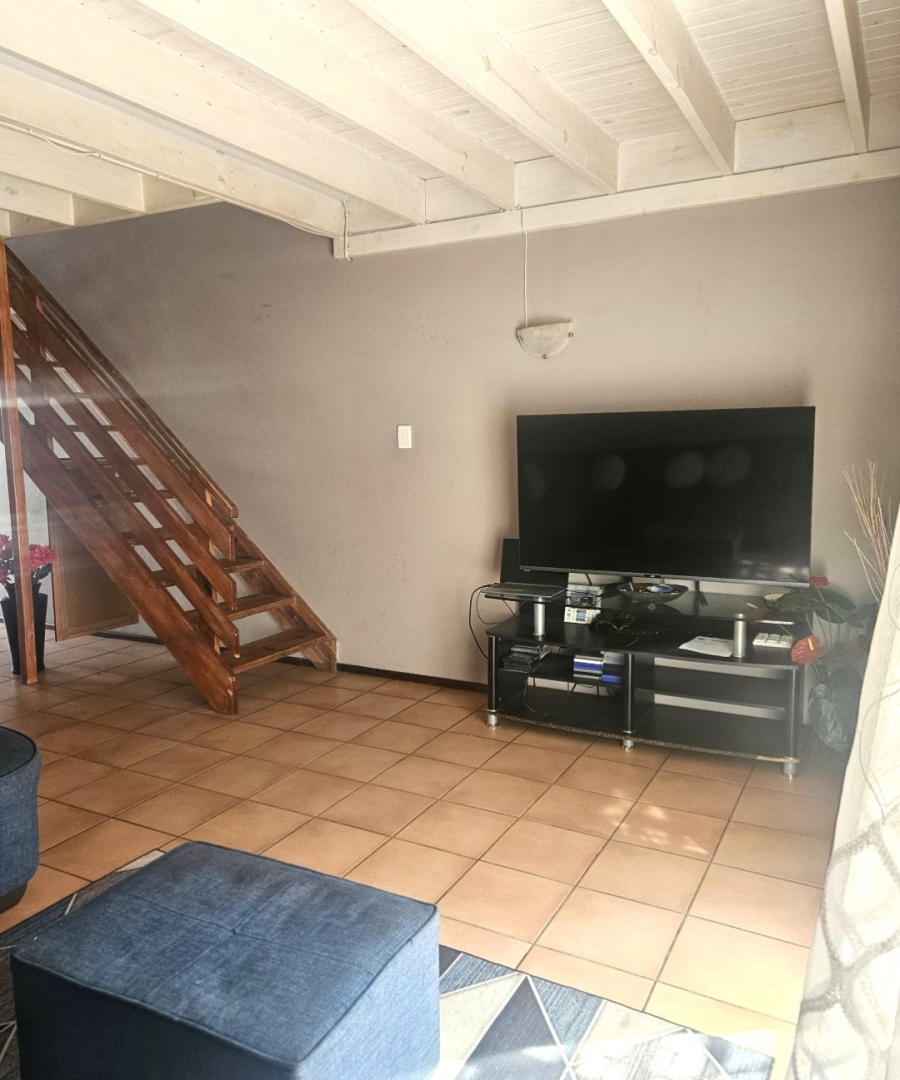 4 Bedroom Property for Sale in Halfway Gardens Gauteng