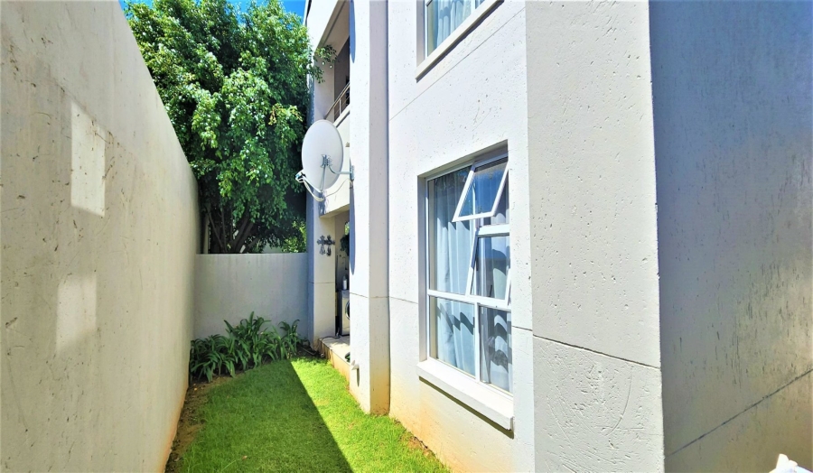 To Let 2 Bedroom Property for Rent in Eagle Canyon Golf Estate Gauteng