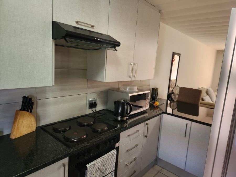 To Let 2 Bedroom Property for Rent in Bassonia Gauteng