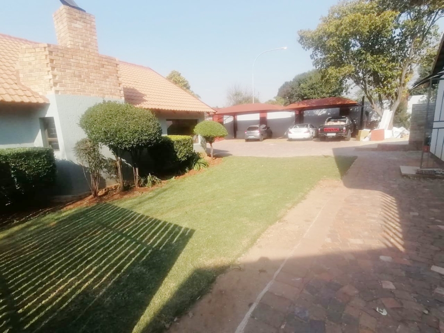 1 Bedroom Property for Sale in Bedfordview Gauteng