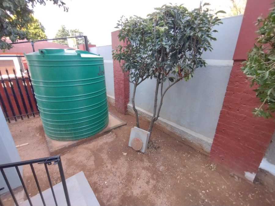 1 Bedroom Property for Sale in Bedfordview Gauteng