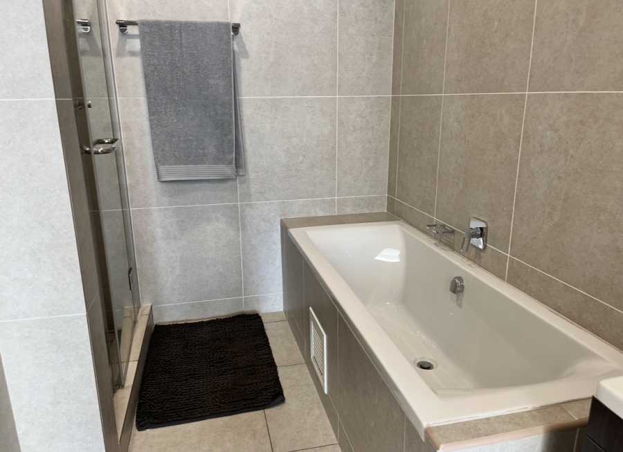 2 Bedroom Property for Sale in Greenstone Park Estate Gauteng