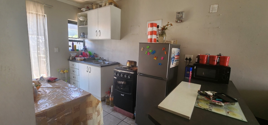 7 Bedroom Property for Sale in Laudium Gauteng