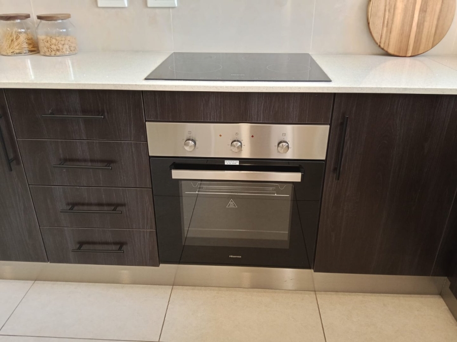 2 Bedroom Property for Sale in Greenstone Gate Gauteng