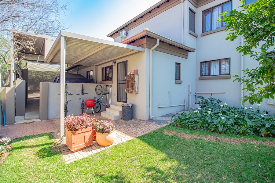 4 Bedroom Property for Sale in Leeuwfontein Estate Gauteng